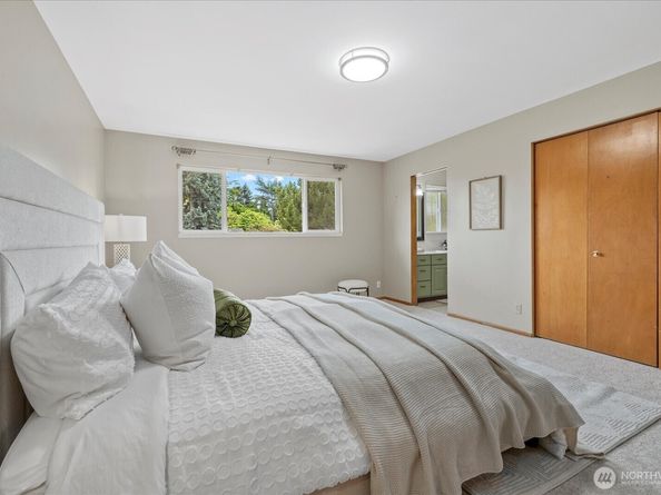 6520 NE 60th Street, Seattle WA 98115