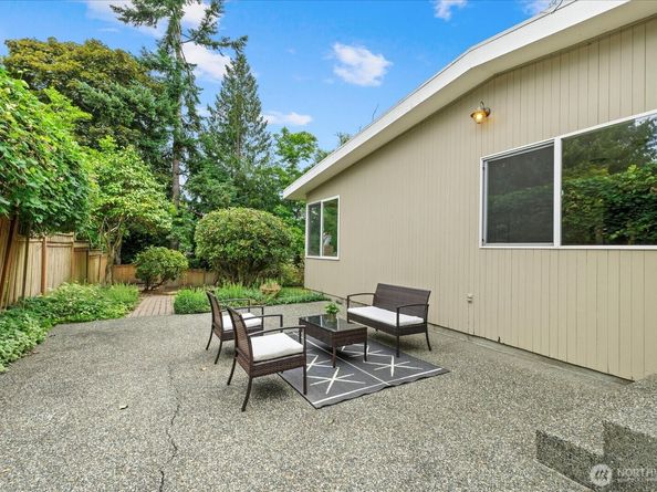 6520 NE 60th Street, Seattle WA 98115