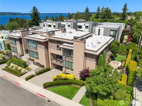 10132 NE 59th Street C, Kirkland WA 98033