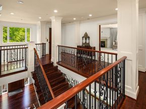 10132 NE 59th Street C, Kirkland WA 98033