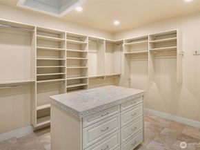 10132 NE 59th Street C, Kirkland WA 98033