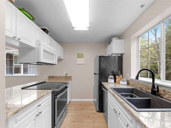 23303 Cedar Way T201, Mountlake Terrace WA 98043