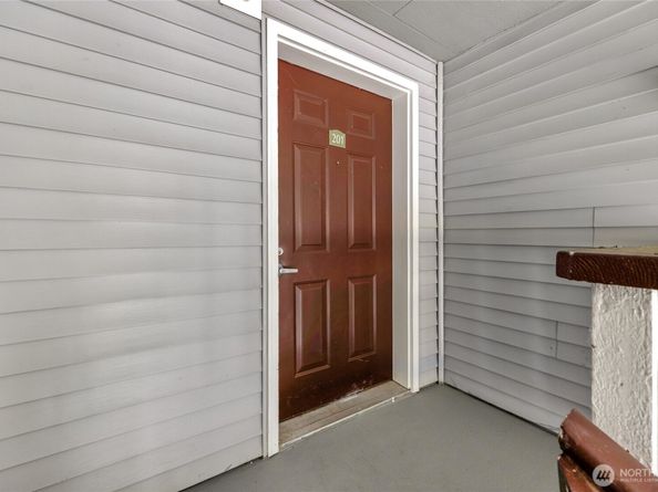 23303 Cedar Way T201, Mountlake Terrace WA 98043