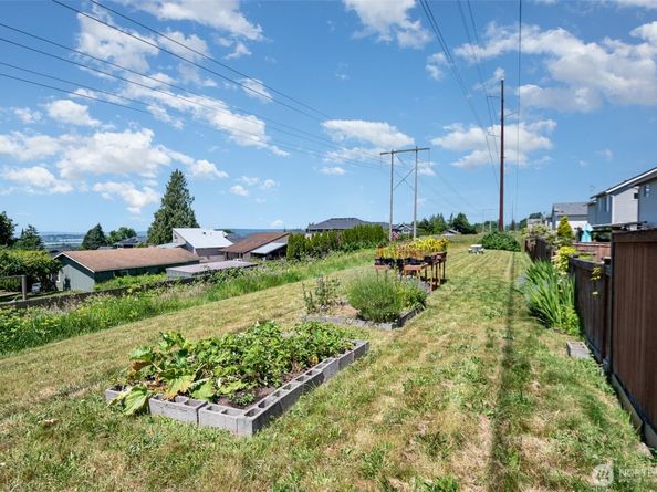 1228 81st Drive SE, Lake Stevens WA 98258