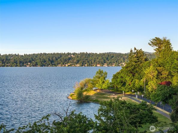 3925 48th Avenue S, Seattle WA 98118