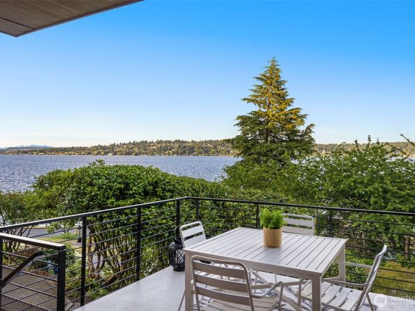 3925 48th Avenue S, Seattle WA 98118