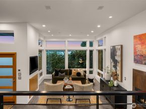3925 48th Avenue S, Seattle WA 98118