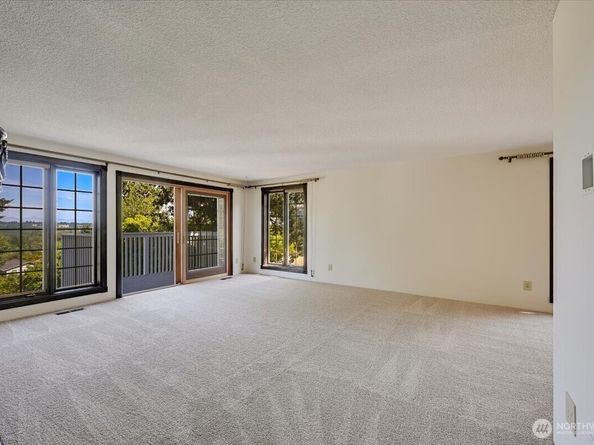 310 224th Street SE, Bothell WA 98021