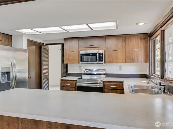 310 224th Street SE, Bothell WA 98021