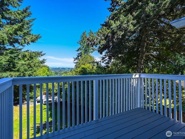 310 224th Street SE, Bothell WA 98021
