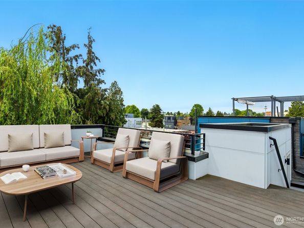9732 Woodlawn Avenue N A, Seattle WA 98103