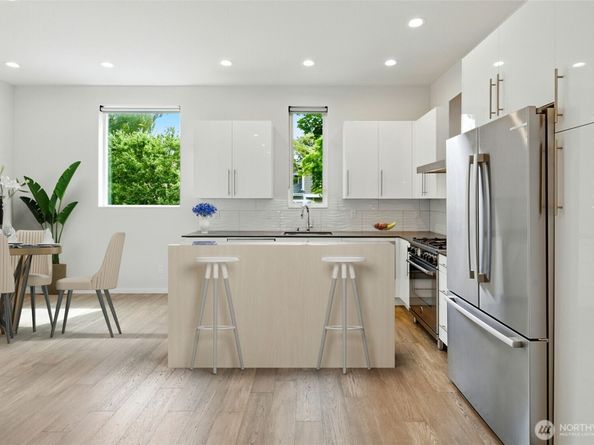9732 Woodlawn Avenue N A, Seattle WA 98103