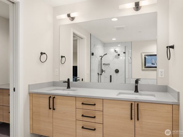 330 3rd Avenue S C, Kirkland WA 98033
