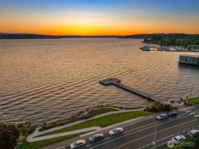 330 3rd Avenue S C, Kirkland WA 98033