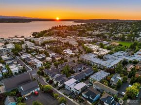 330 3rd Avenue S C, Kirkland WA 98033