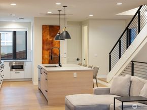 330 3rd Avenue S C, Kirkland WA 98033