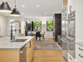 330 3rd Avenue S C, Kirkland WA 98033
