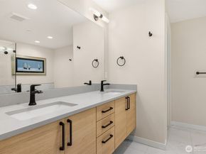 330 3rd Avenue S C, Kirkland WA 98033