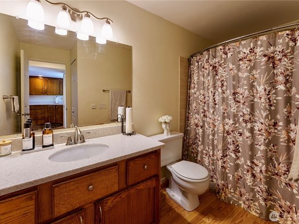 907 N 163rd Street A32, Shoreline WA 98133