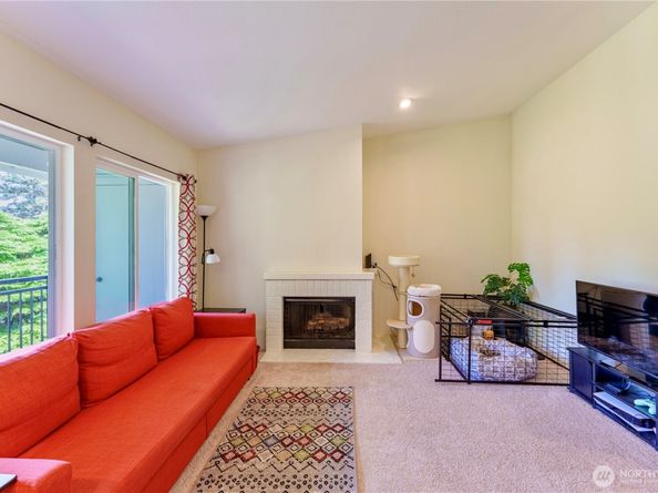 907 N 163rd Street A32, Shoreline WA 98133