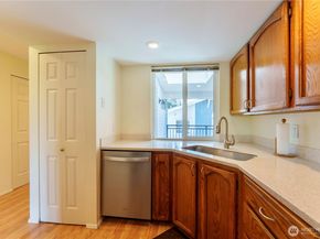 907 N 163rd Street A32, Shoreline WA 98133