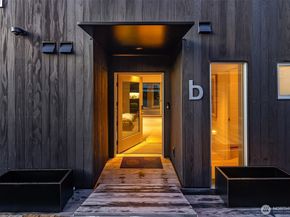 2241 Fairview Avenue E B, Seattle WA 98102