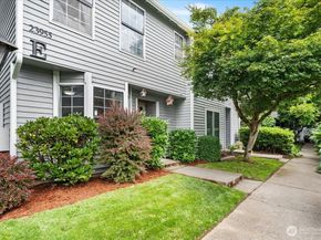23955 58th Court S E1, Kent WA 98032