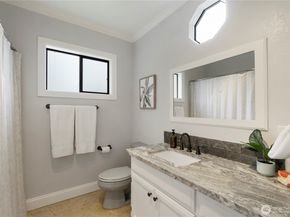 23305 98th Avenue S, Kent WA 98031