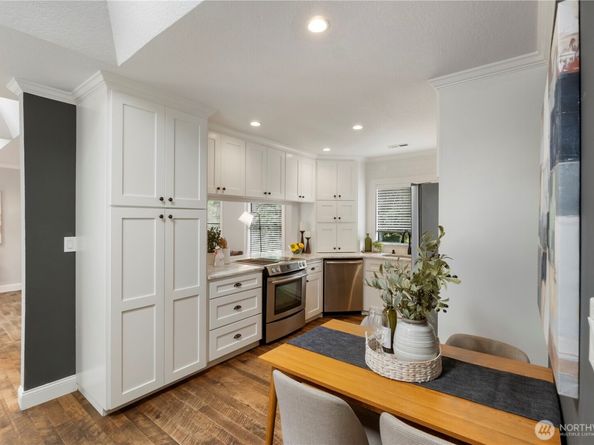 23305 98th Avenue S, Kent WA 98031