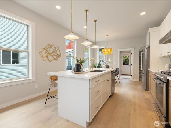 157 26th Avenue, Seattle WA 98122
