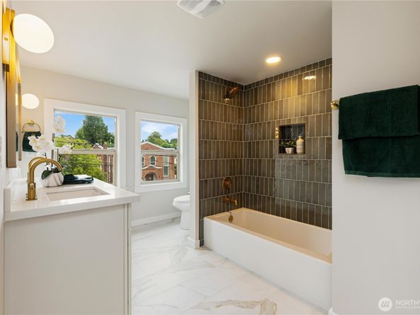 157 26th Avenue, Seattle WA 98122