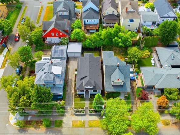 157 26th Avenue, Seattle WA 98122