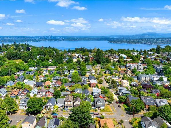 157 26th Avenue, Seattle WA 98122