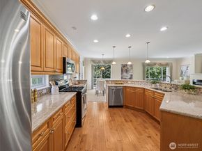 31867 48th Circle SW 14A, Federal Way WA 98023