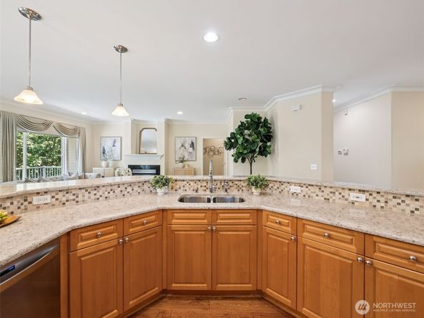 31867 48th Circle SW 14A, Federal Way WA 98023
