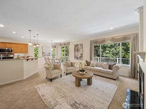 31867 48th Circle SW 14A, Federal Way WA 98023