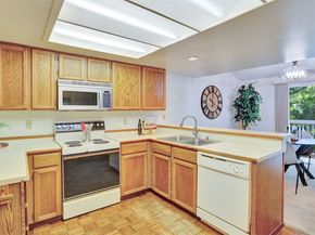 16159 SE 33rd Circle 603, Bellevue WA 98008