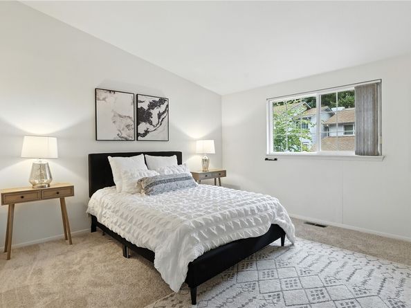 16159 SE 33rd Circle 603, Bellevue WA 98008