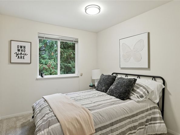 16159 SE 33rd Circle 603, Bellevue WA 98008