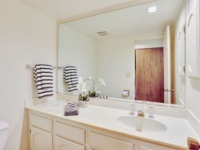 16159 SE 33rd Circle 603, Bellevue WA 98008