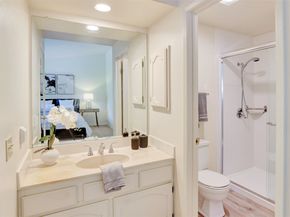 16159 SE 33rd Circle 603, Bellevue WA 98008