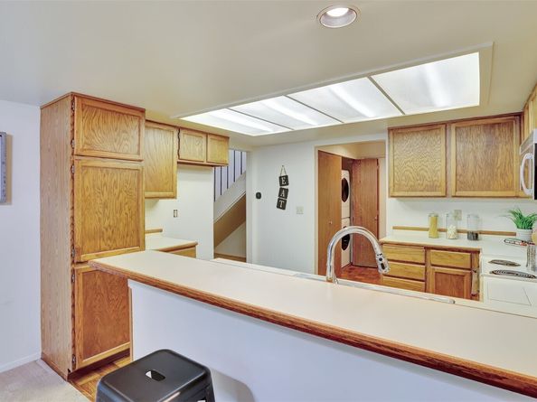 16159 SE 33rd Circle 603, Bellevue WA 98008