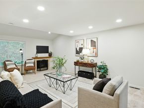 16159 SE 33rd Circle 603, Bellevue WA 98008