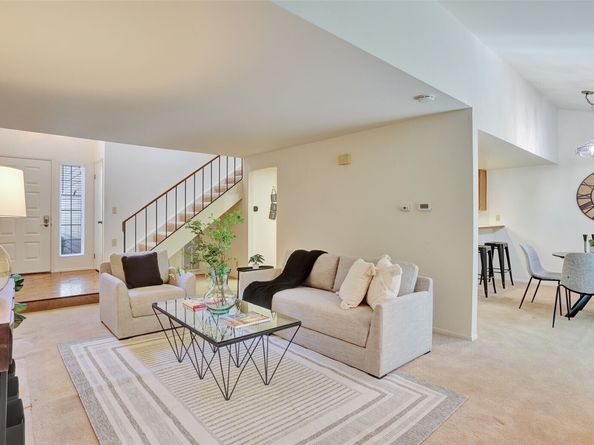16159 SE 33rd Circle 603, Bellevue WA 98008