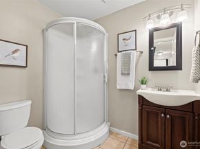 12170 Viewcrest Place NE, Bainbridge Island WA 98110