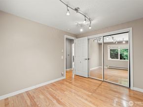 12170 Viewcrest Place NE, Bainbridge Island WA 98110