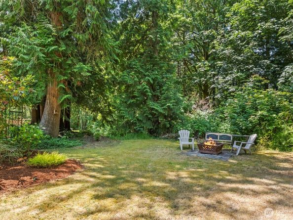 12170 Viewcrest Place NE, Bainbridge Island WA 98110