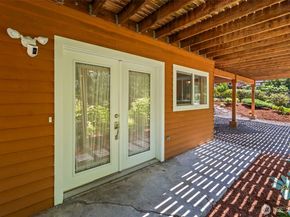 12170 Viewcrest Place NE, Bainbridge Island WA 98110