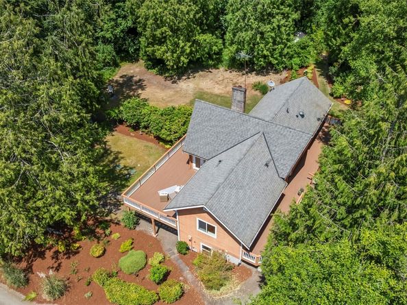 12170 Viewcrest Place NE, Bainbridge Island WA 98110