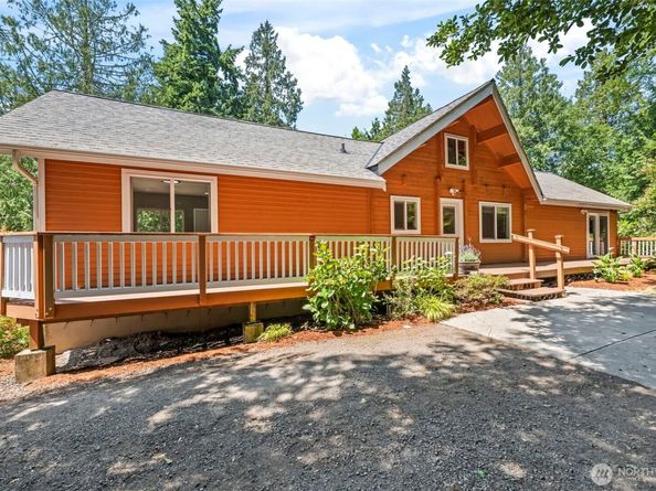 12170 Viewcrest Place NE, Bainbridge Island WA 98110
